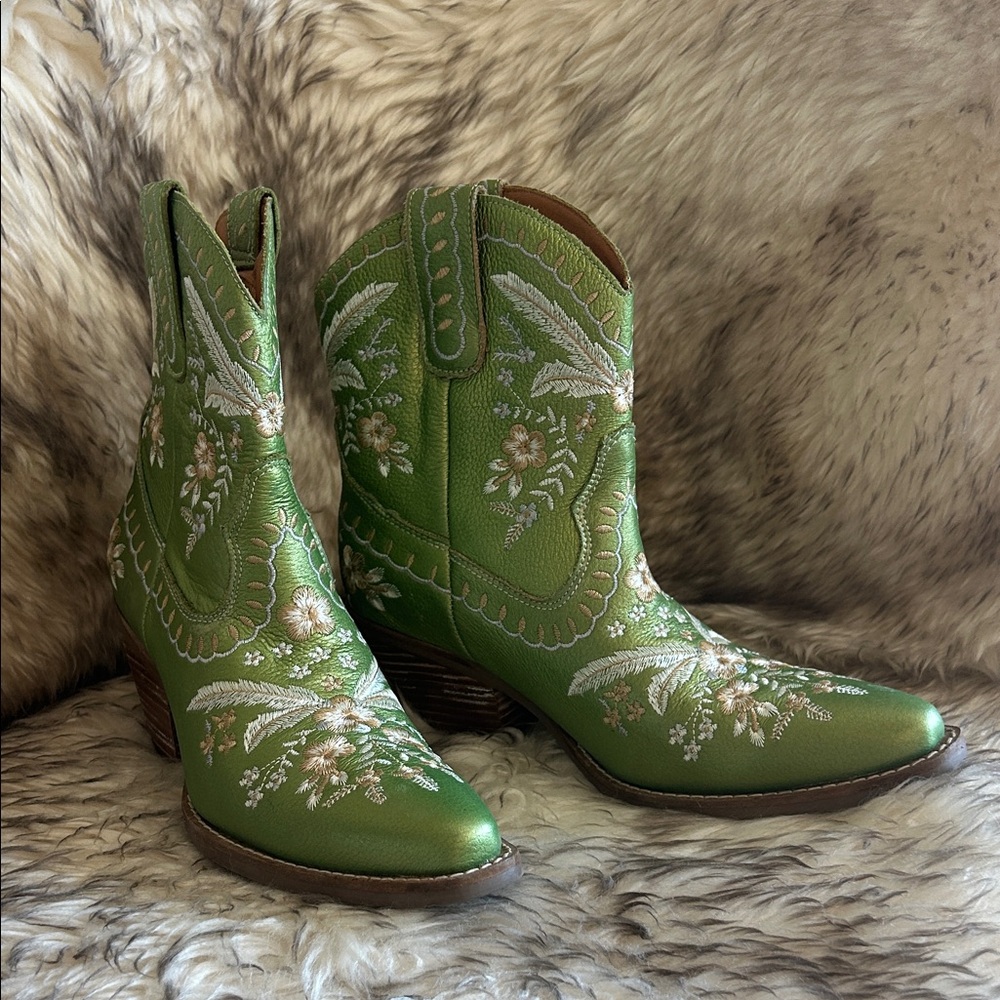 Embroidered Green Western Ankle Boots - Women